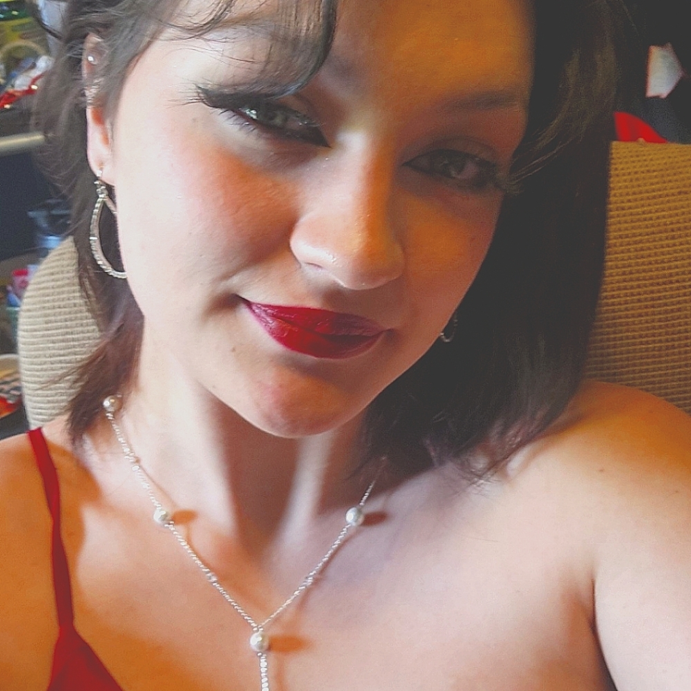 Meet your Posher, Aly